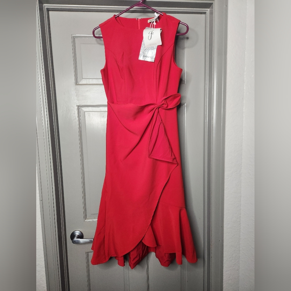 Fehaute Red Sleeveless Midi Elegant A-line Dress with Waist Twist for Day-to-Nig